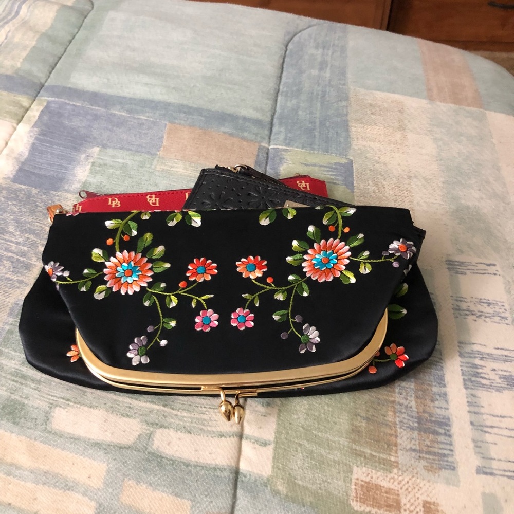 PURSE - Picture 2 of 4